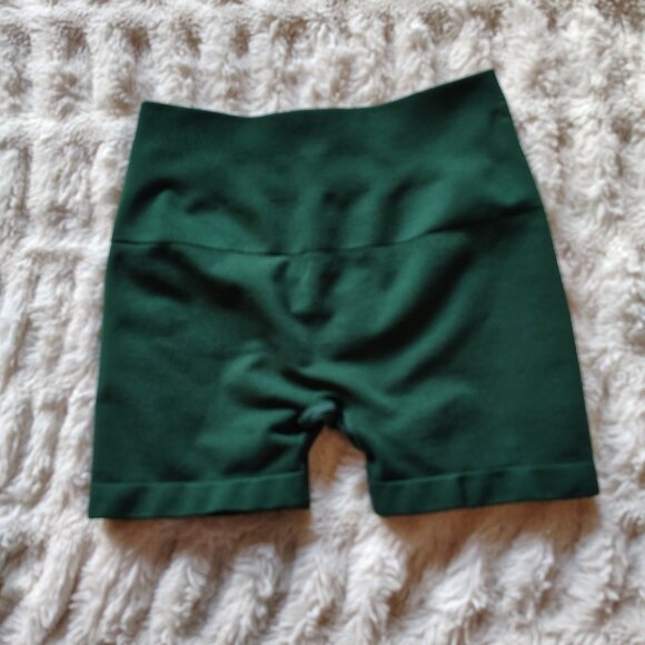 Gym Reapers Small Scrunch Shorts in Emerald Green - Picture 1 of 2